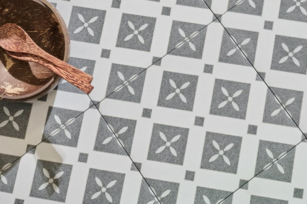 Modellato Decor Seven Porcelain