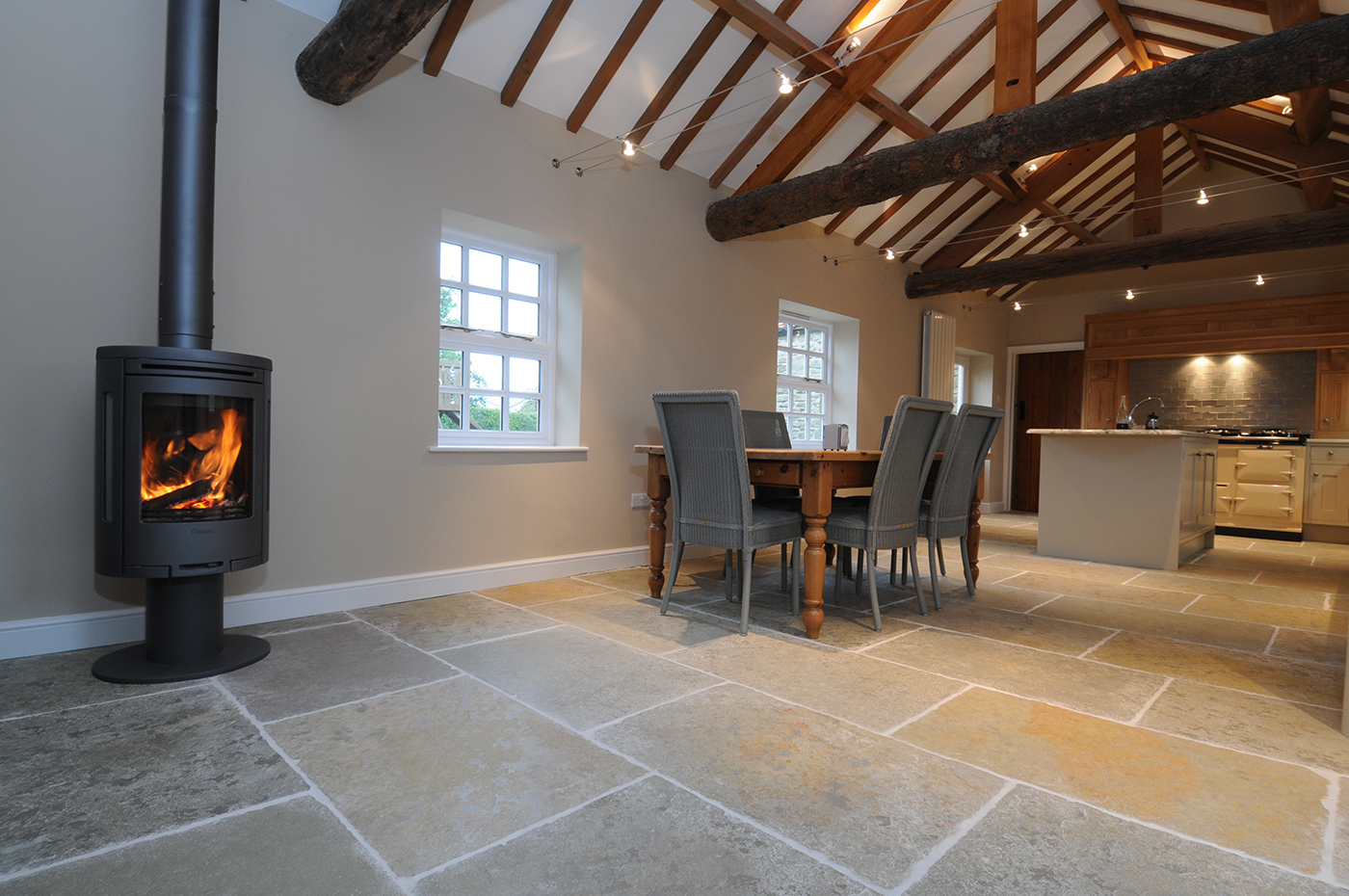 Madras Limestone Tumbled & Aged (Sample)